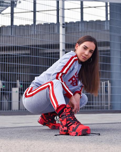 Štýlové teplákové nohavice double red,pc 44,95 eur, s