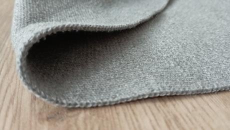 Teplejšia minisukňa xxs, 152