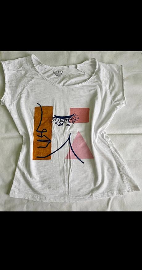 Tričko kratšie do pása, gate