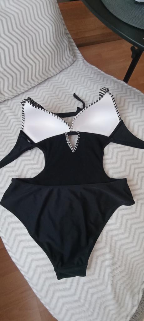 Plavky 42/44 cena 6e, 42