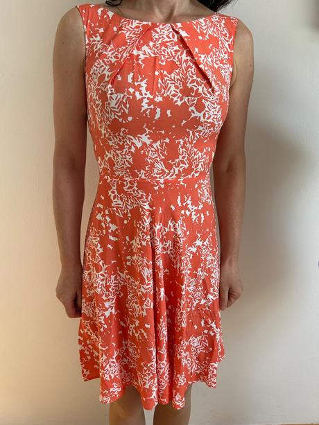 Letné dámske šaty, 98