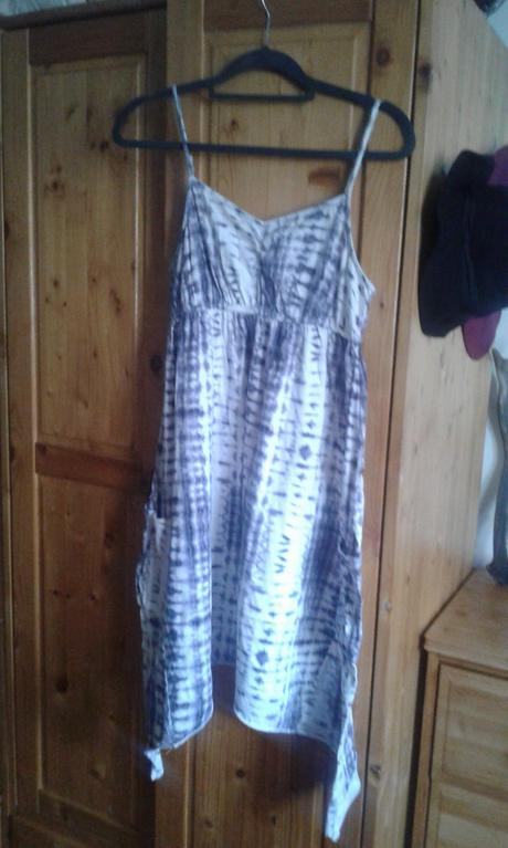 Krásne batikové asymetrické šatočky, george,m