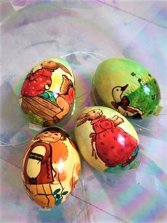 Ručne maľované lakovamé kraslice 4 ks,