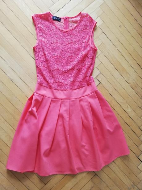 Spolocenske saty, 36