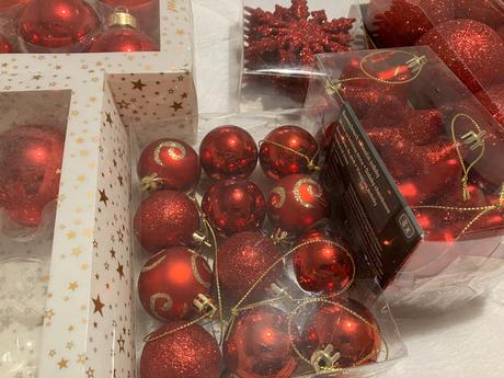 Vianočné ozdoby červené, 