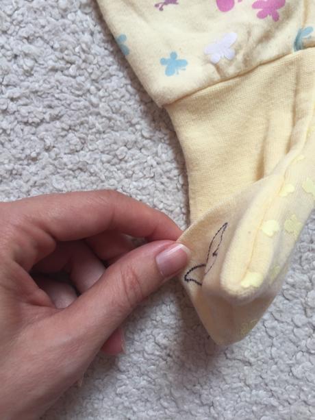 Pyzamko s motylikmi- super stav, 80