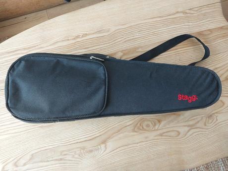 1/4 husle v puzdre stagg,