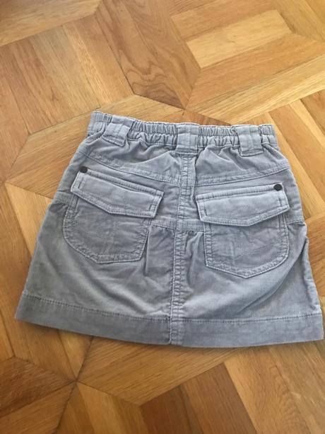 Mencestrova sukna, esprit,98