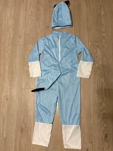 Predám kostým bluey 130-140 a papučky, 