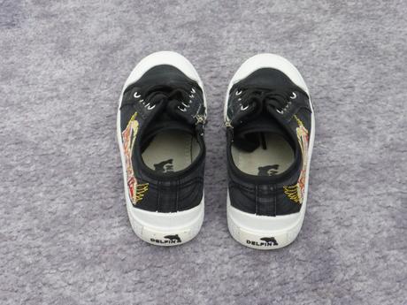 Tenisky zn. delfin, 33