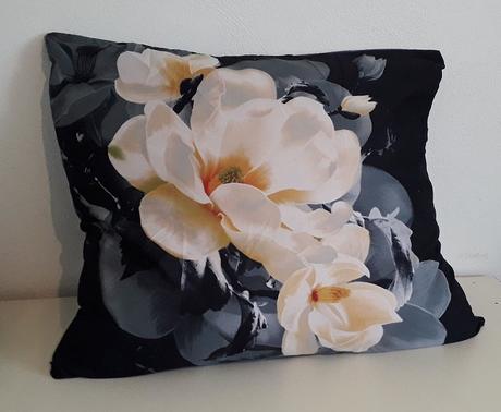 Obliečka na vankúš 70x80 magnolia biela,