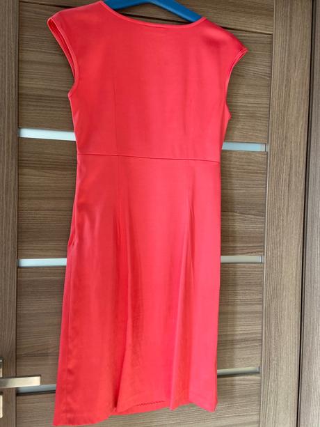 Ruzove/cyklamenove spolocenske saty, 36