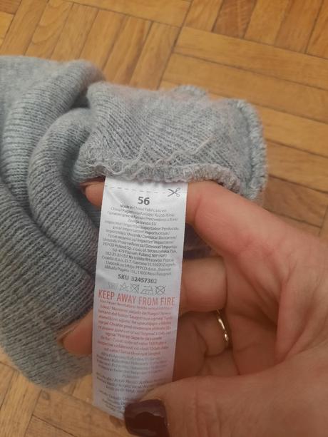 Dievčenská čiapka, 56