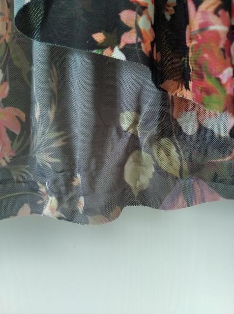 Kvietkovaná sukňa, s