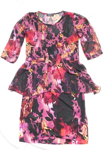 Luxusne velmi pekne saty, 36