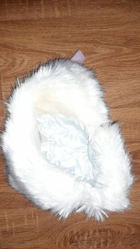 Čiapka, reserved,74