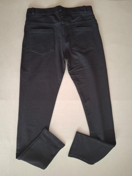 Dievčenské čierne elastické nohavice-džeginy., 152