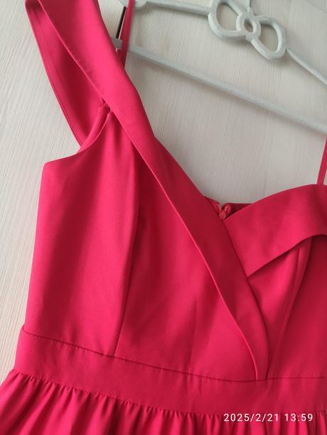 Červené dlhé spoločenské šaty, s