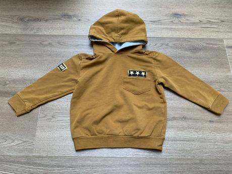 Mikina beee 98 nosená, 98