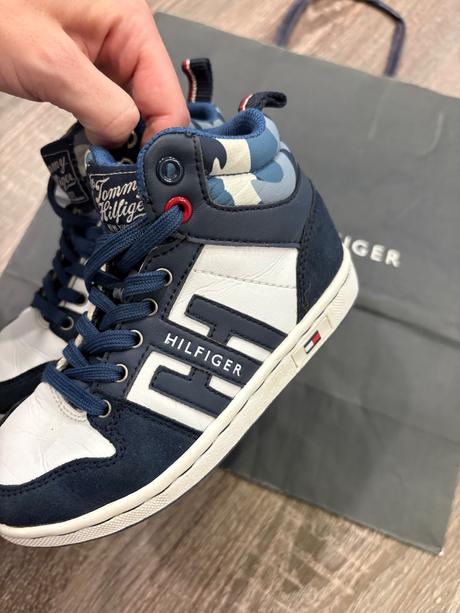 Tommy hilfiger tenisky č.27, tommy hilfiger,27