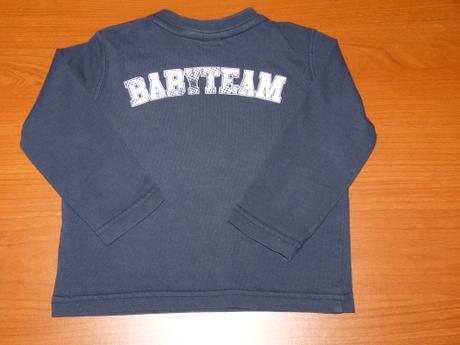 Tmavomodré tričko, reserved,74