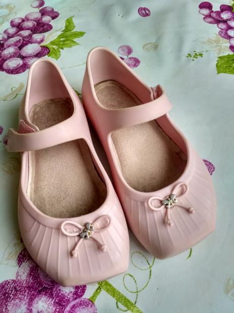 Gumené balerínky, 25