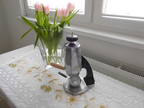 Art deco maďarský ftm unipress chrómový,, 