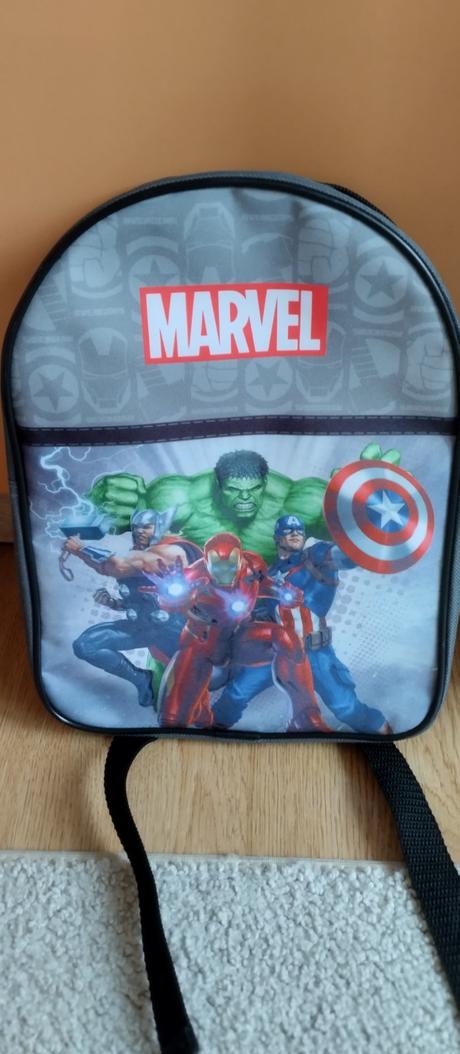 Ruksak marvel,