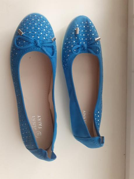 Modré balerínky, 37