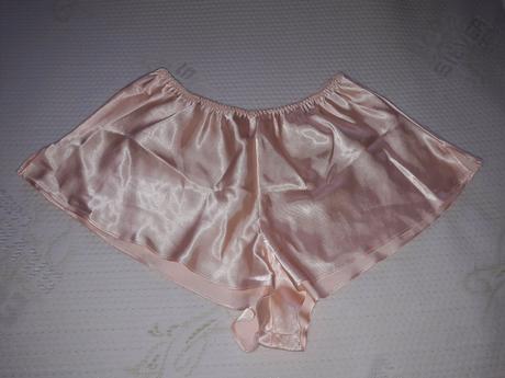 Nočná saténová košieľka s kraťasmi, m