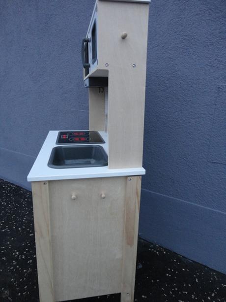 Detská kuchynka - drevená,