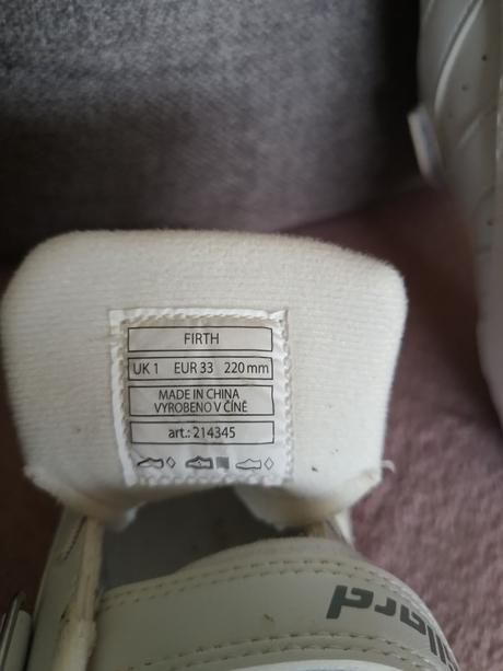 Ľahké tenisky sportisimo 33, 33