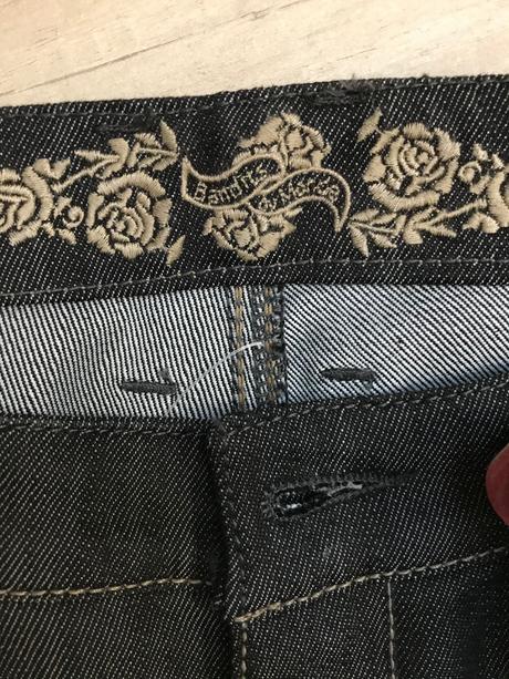 Nádherné dámske rifle úžasného strihu, 30