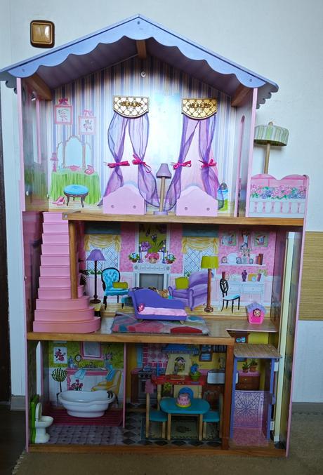 Veľký drevený domček pre bábiky, 