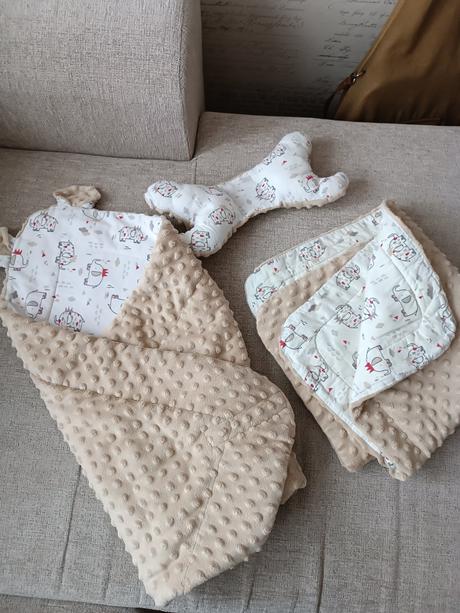 Deka, perinka, vankúsik motylik, 