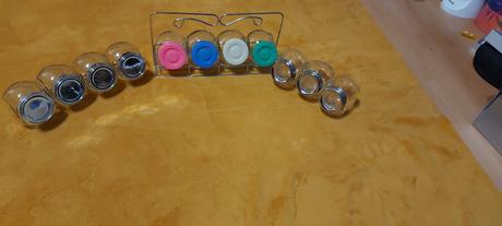 Sklenené koreničky zo stojanom, 