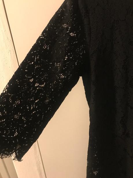 Čipkované šaty, l