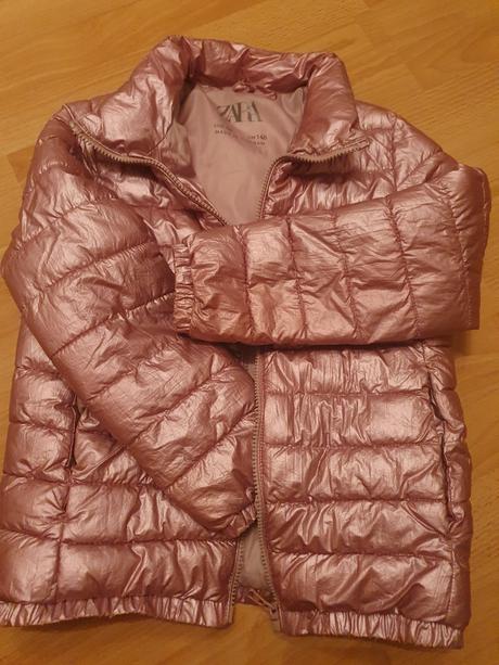 Lesklá bundicka, zara,134