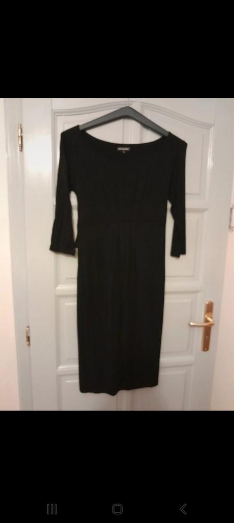 Čierne šaty, 40