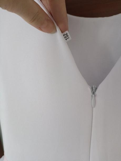 Krásne šaty na prvé sväté prijímanie, 152