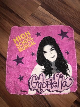 High school uterák, 