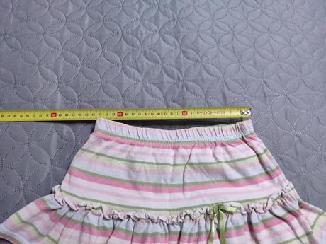 Bavlnena pasikava sukna s volanom, 104