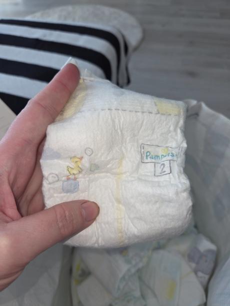 Pampers plienky 2, pampers,4 kg - 9 kg