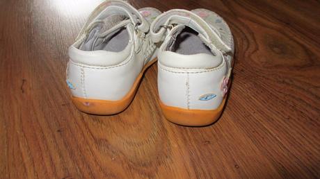 Kožené balerínky, 23