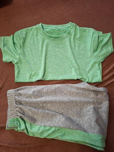 Suprava tricko +teplaky xl, xl