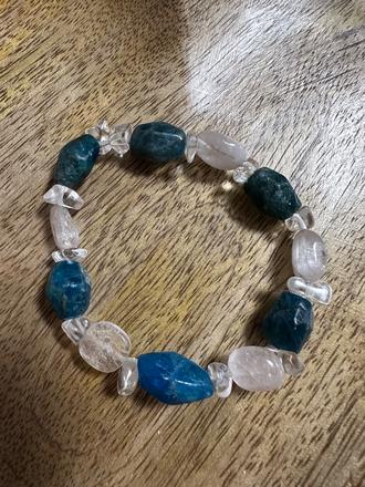 Náramok apatit - kunzit - krištál, 