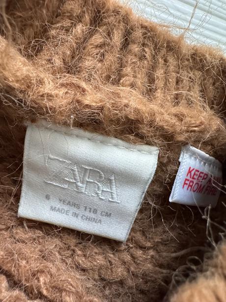 Zara - dva svetre, zara,116