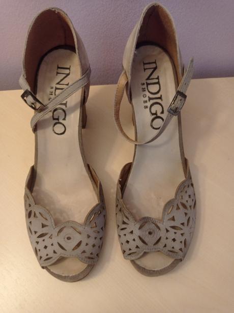 Kožené sandálky, 40