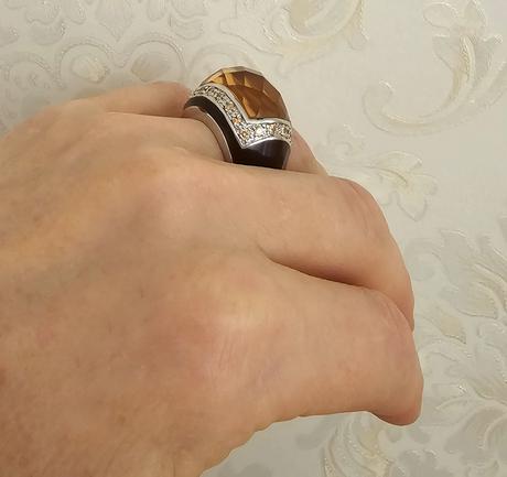 Dámsky zdobený prsteň, 