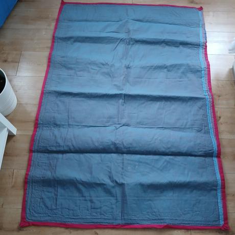 Vyšívaný prehoz, koberček z indie, 